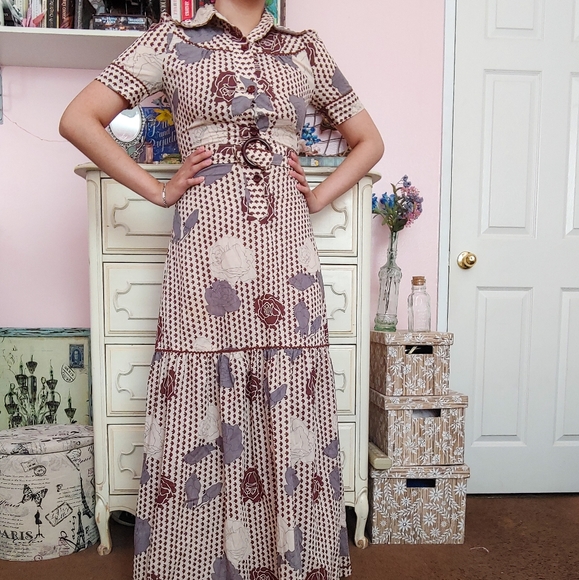 Vintage 70s Brown & Grey Rose Floral Maxi Dress - Picture 4 of 8